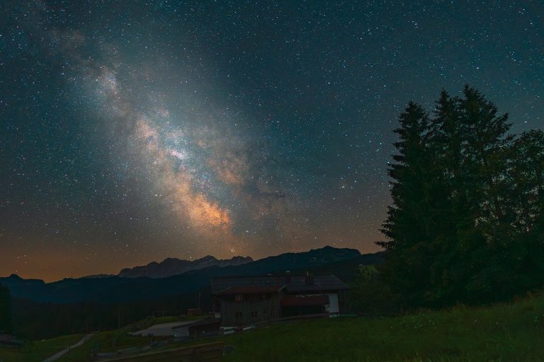 cea mai indepartata planeta de soare